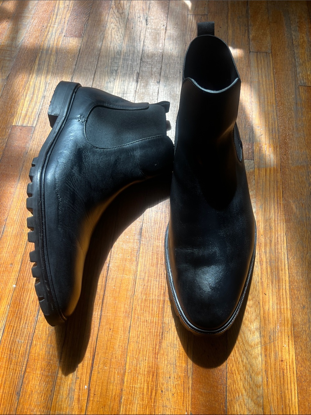 Kenneth Cole Men's Black Leather Chelsea boots - Picture 1 of 6